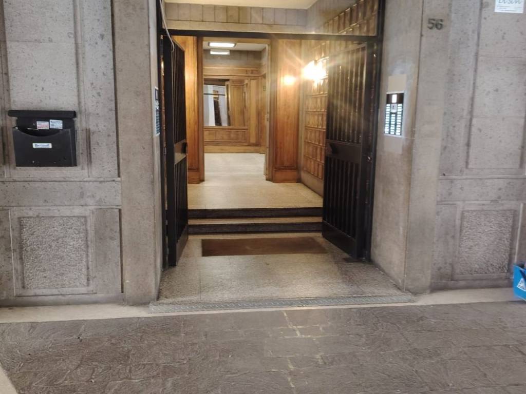 appartamento in vendita a Roma in zona Ostiense