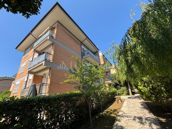 appartamento in vendita a Roma in zona Tre Pini - Poggio dei Fiori