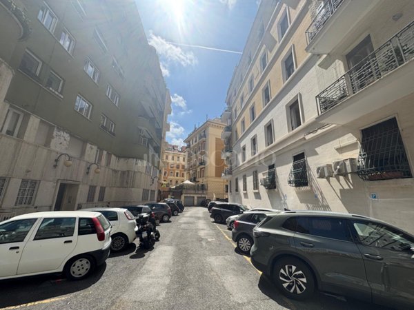 appartamento in vendita a Roma in zona Nomentano