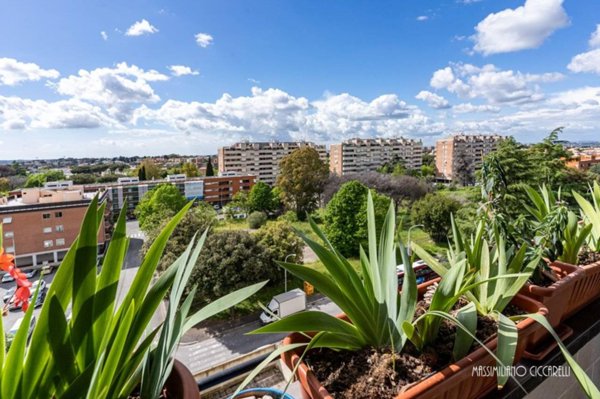 appartamento in vendita a Roma in zona Spinaceto