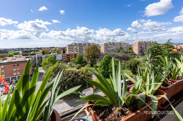 appartamento in vendita a Roma in zona Spinaceto