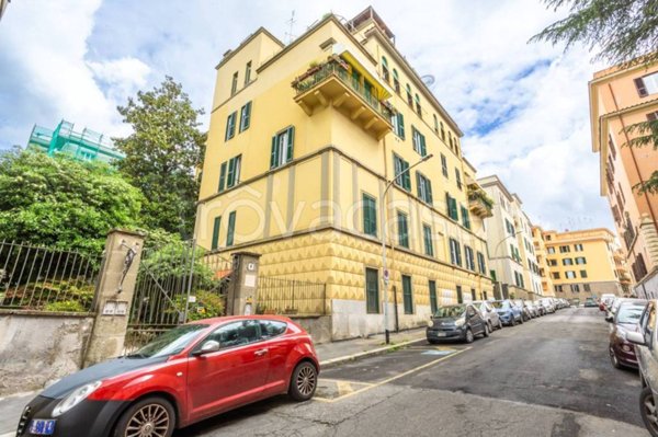 appartamento in vendita a Roma in zona Gianicolense
