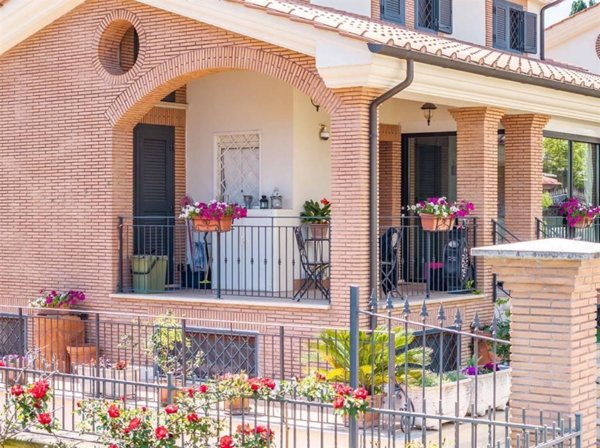 casa indipendente in vendita a Roma in zona Lunghezza