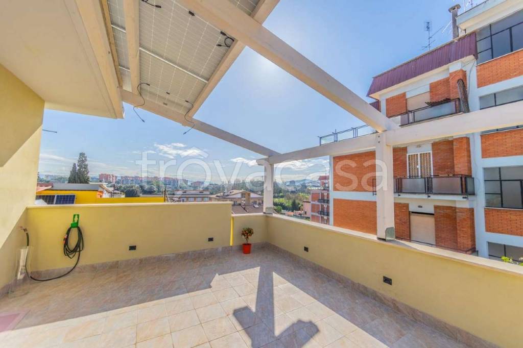 appartamento in vendita a Roma in zona Alessandrino