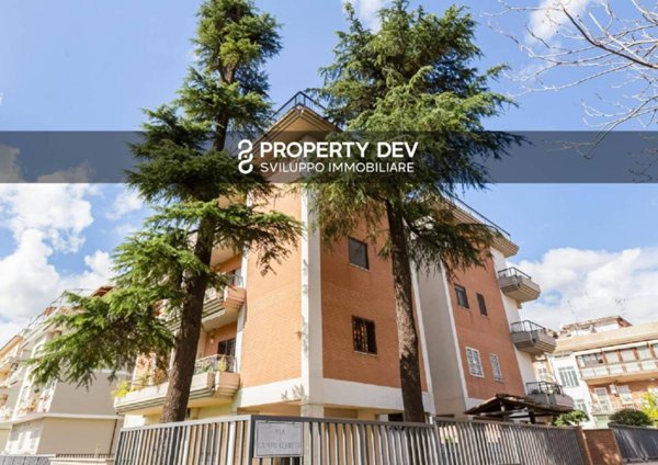 appartamento in vendita a Roma in zona Tuscolano
