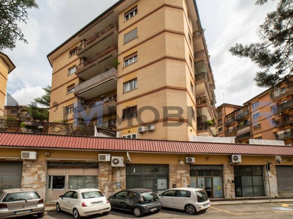 ufficio in vendita a Roma in zona Aurelio