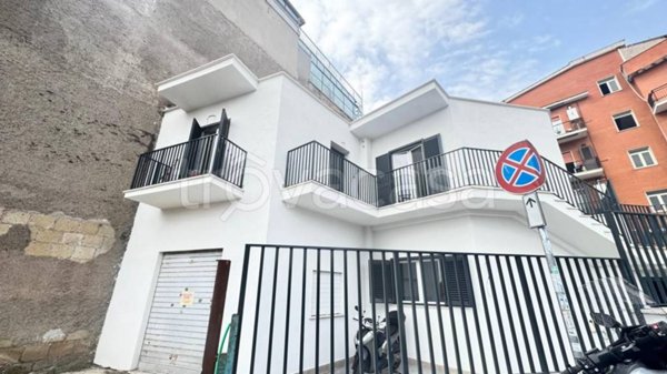 appartamento in vendita a Roma in zona Colle del Sole