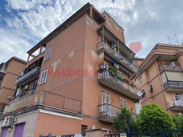 appartamento in vendita a Roma in zona Primavalle
