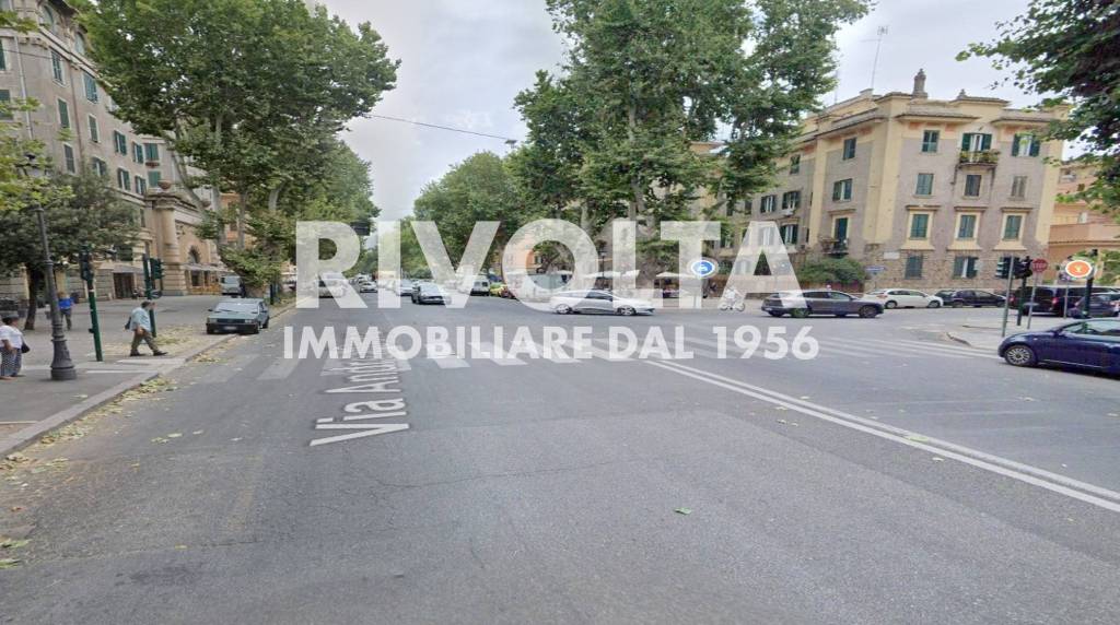 appartamento in vendita a Roma in zona Ardeatino