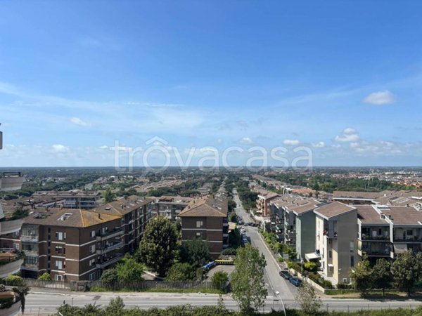 appartamento in vendita a Roma in zona Acilia