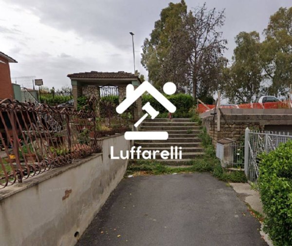 appartamento in vendita a Roma in zona Lunghezza