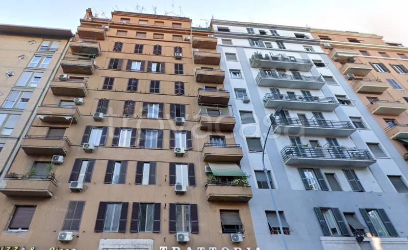 appartamento in vendita a Roma in zona Ostiense