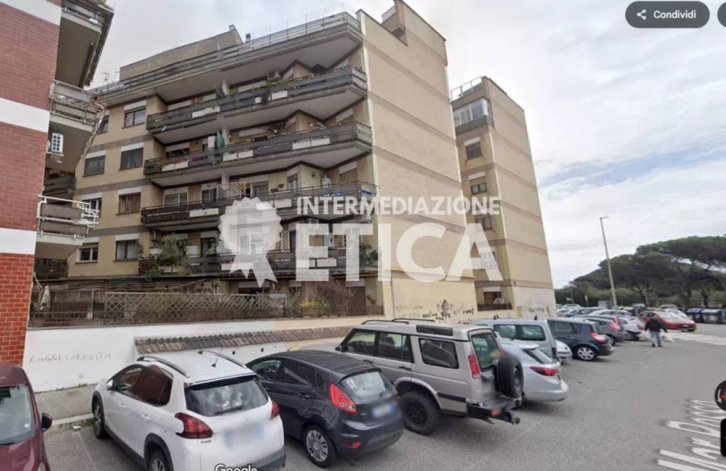 appartamento in vendita a Roma in zona Ostia