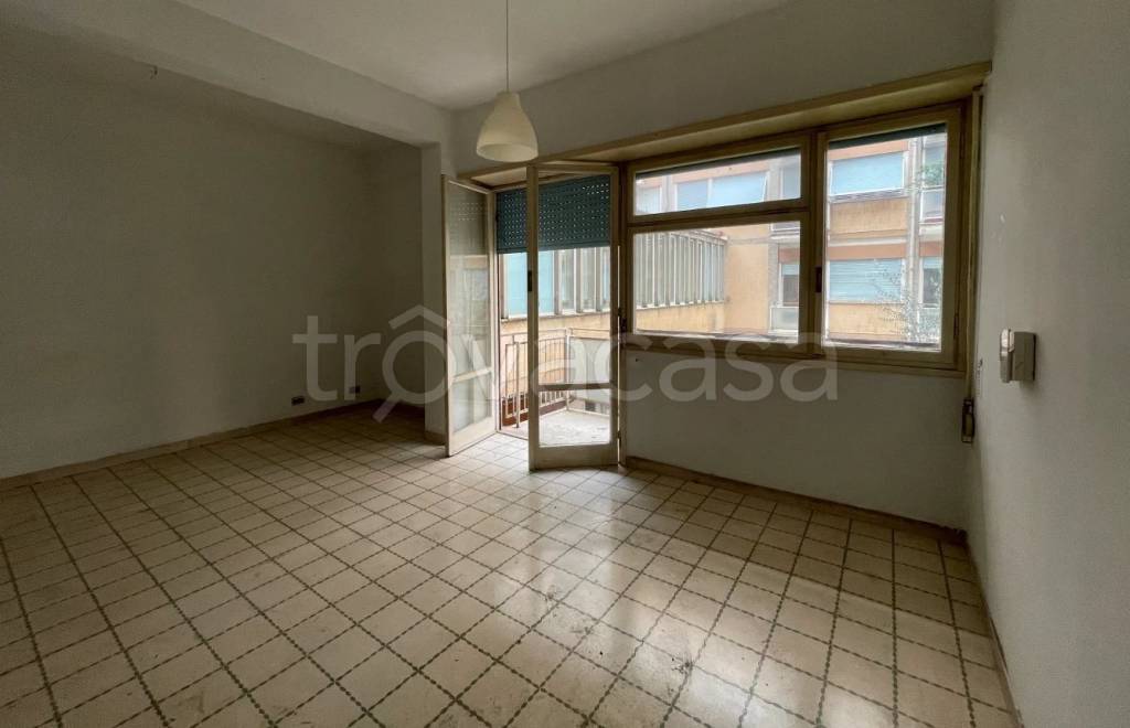 appartamento in vendita a Roma in zona Ostiense