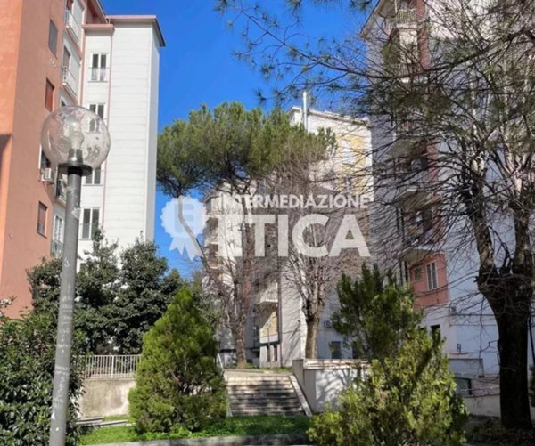 appartamento in vendita a Roma in zona Ardeatino