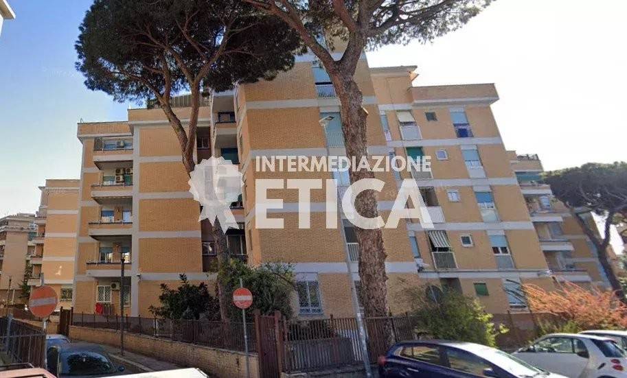 appartamento in vendita a Roma in zona Ostia