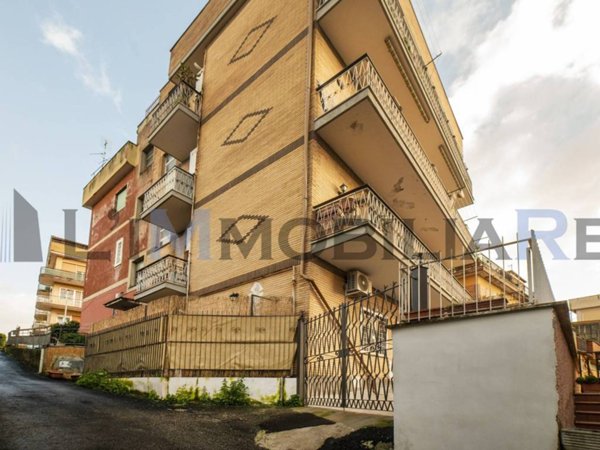 appartamento in vendita a Roma in zona Montespaccato