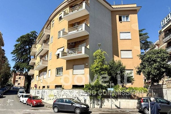 appartamento in vendita a Roma in zona Monte Sacro/Talenti