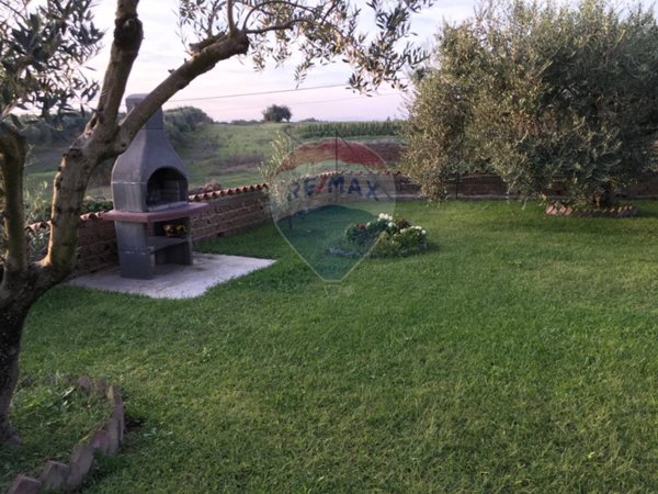casa indipendente in vendita a Roma in zona Pantan Monastero