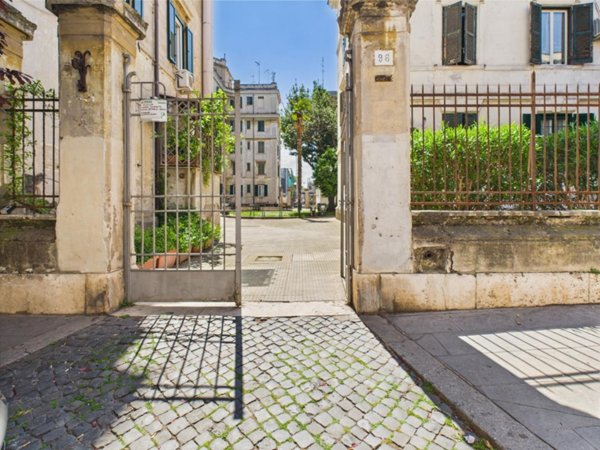 appartamento in vendita a Roma in zona Testaccio