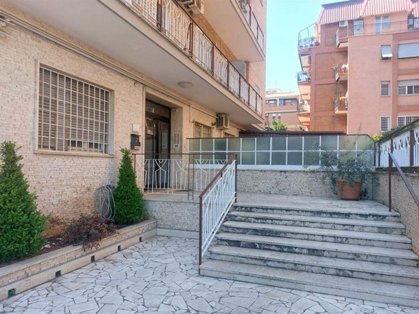 appartamento in vendita a Roma in zona Monte Sacro/Talenti