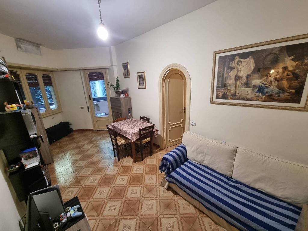 appartamento in vendita a Roma in zona Tomba di Nerone