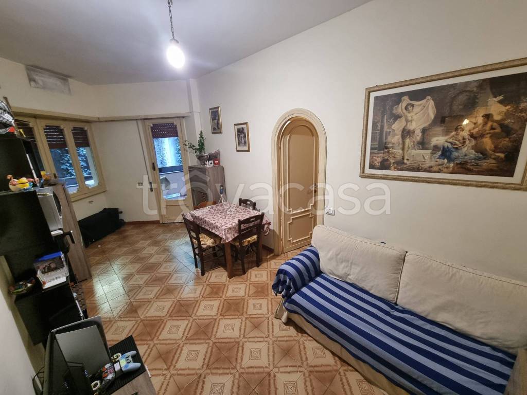 appartamento in vendita a Roma in zona Tomba di Nerone