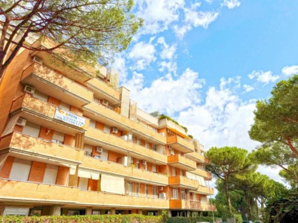appartamento in vendita a Roma in zona Appio Claudio