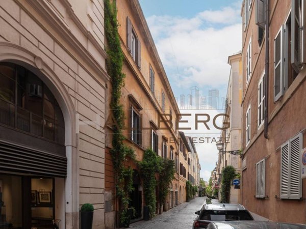 appartamento in vendita a Roma in zona Campo Marzio