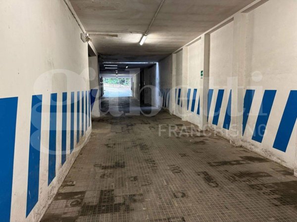 negozio in vendita a Roma in zona Torrevecchia