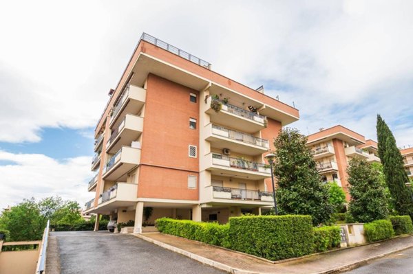 appartamento in vendita a Roma in zona Ponte di Nona