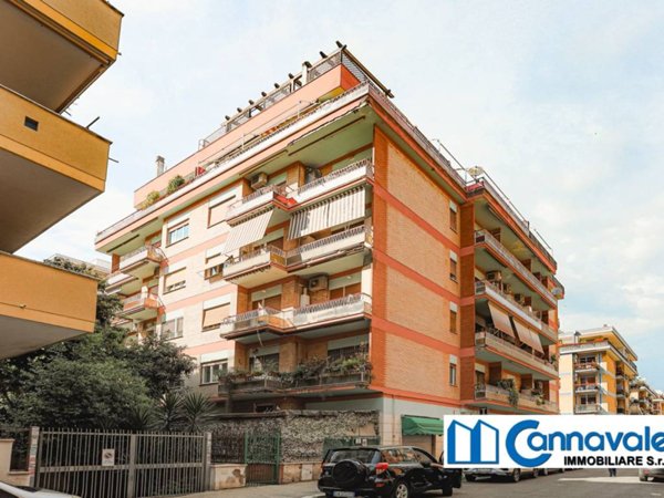 appartamento in vendita a Roma in zona Ostia