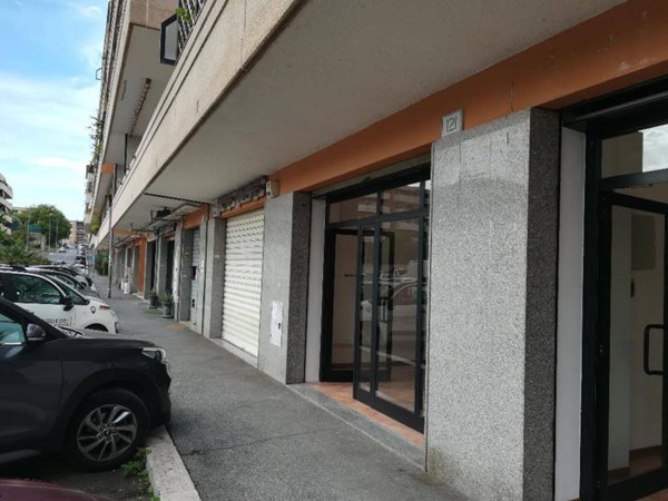 negozio in vendita a Roma in zona Vitinia