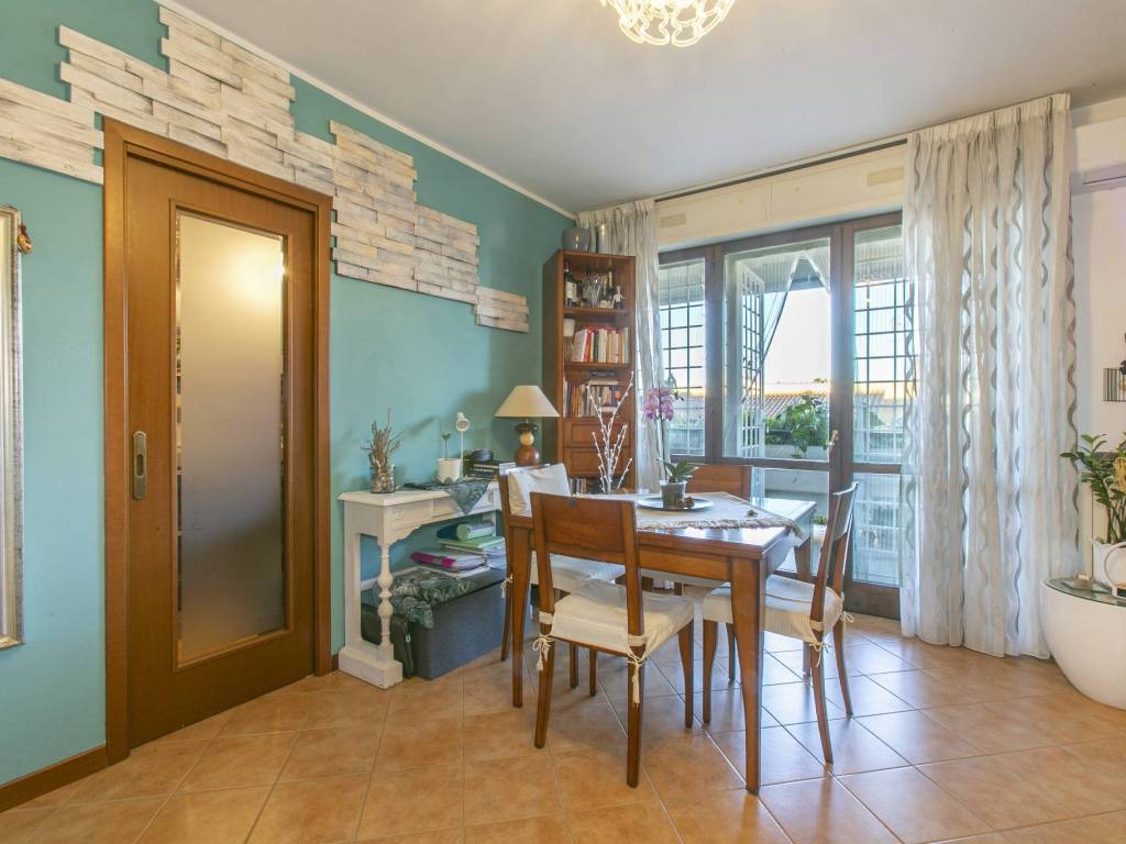 appartamento in vendita a Roma in zona Casal Palocco
