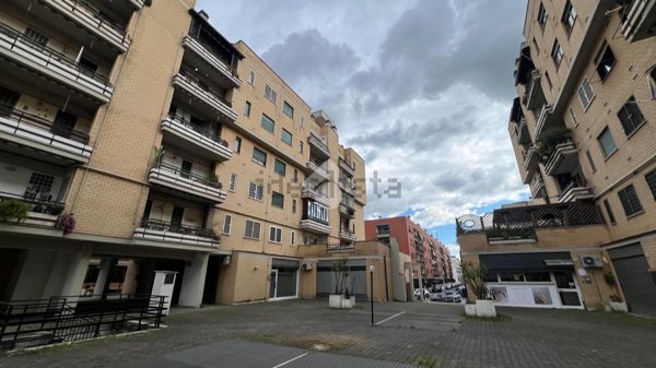 appartamento in vendita a Roma in zona San Basilio