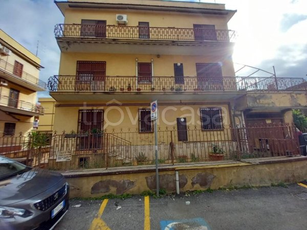 locale di sgombero in vendita a Roma in zona Torre Angela