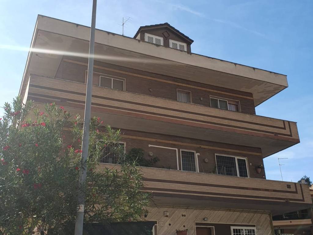 appartamento in vendita a Roma in zona Vitinia