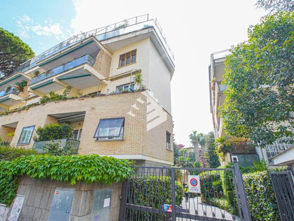 appartamento in vendita a Roma in zona Della Vittoria