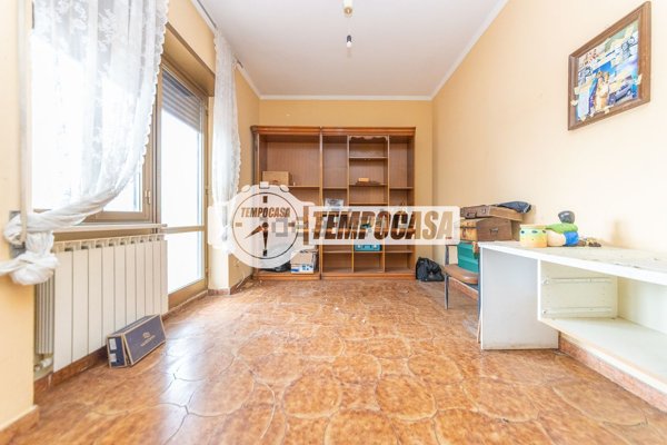 appartamento in vendita a Roma in zona Casal Morena