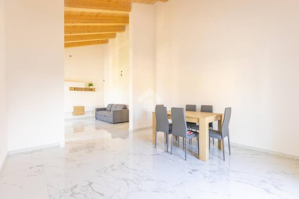 appartamento in vendita a Roma in zona Casal Morena