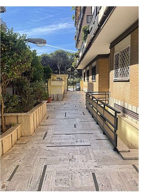 appartamento in vendita a Roma in zona Ostia