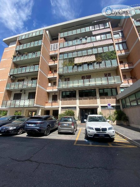 appartamento in vendita a Roma in zona Ardeatino