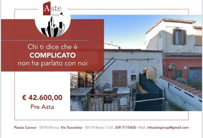 appartamento in vendita a Roma in zona Tuscolano