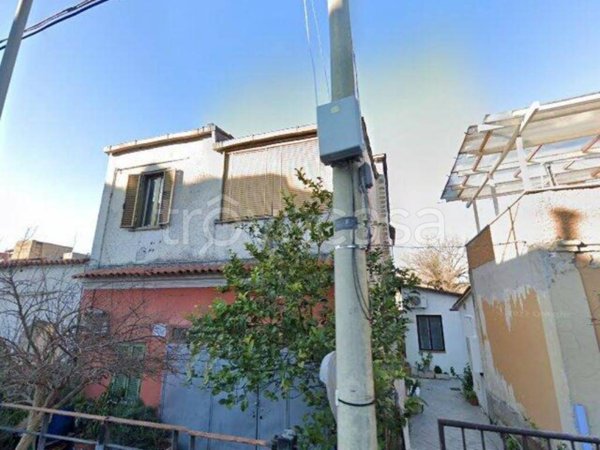 appartamento in vendita a Roma in zona Tuscolano