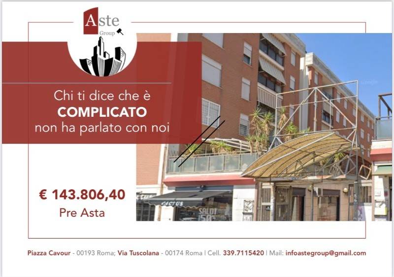 negozio in vendita a Roma in zona San Basilio