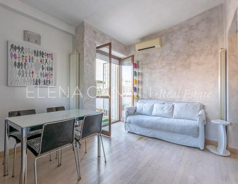 appartamento in vendita a Roma in zona Axa