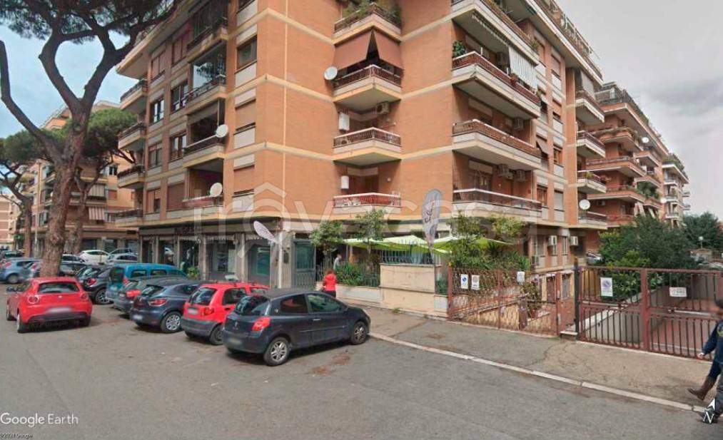 appartamento in vendita a Roma in zona Ostia