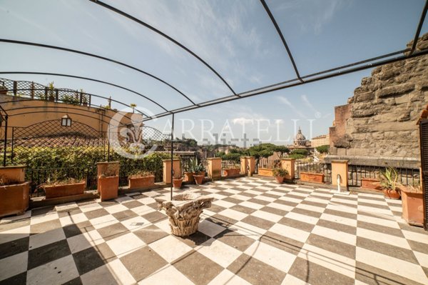 casa indipendente in vendita a Roma in zona Centro Storico