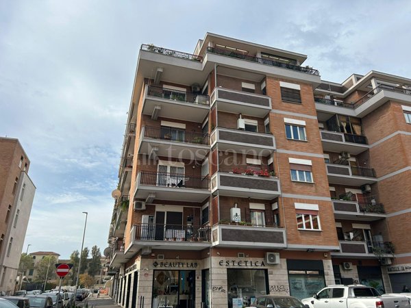 appartamento in vendita a Roma in zona Ostia
