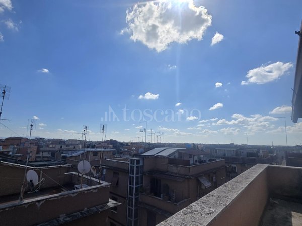 appartamento in vendita a Roma in zona Primavalle
